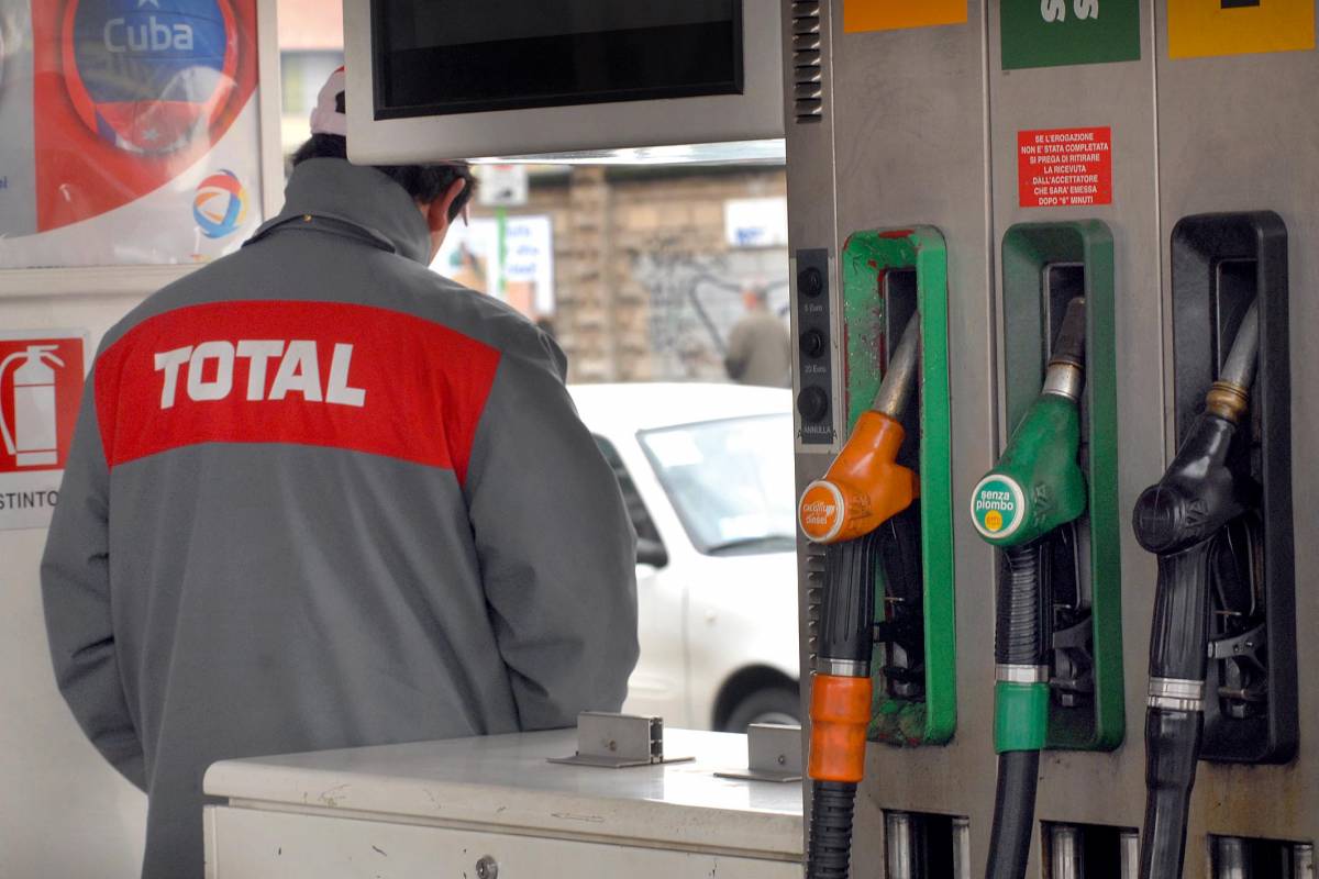 Il diesel costa come la verde: record a 1,486