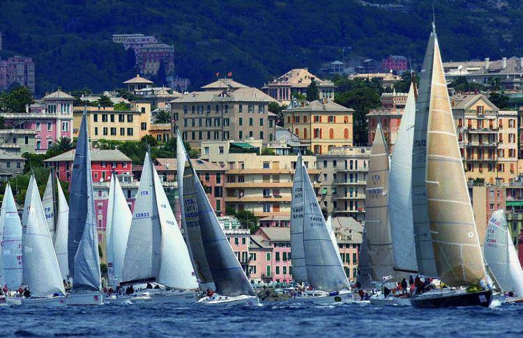 Mille vele punta al record e invita a bordo i bambini