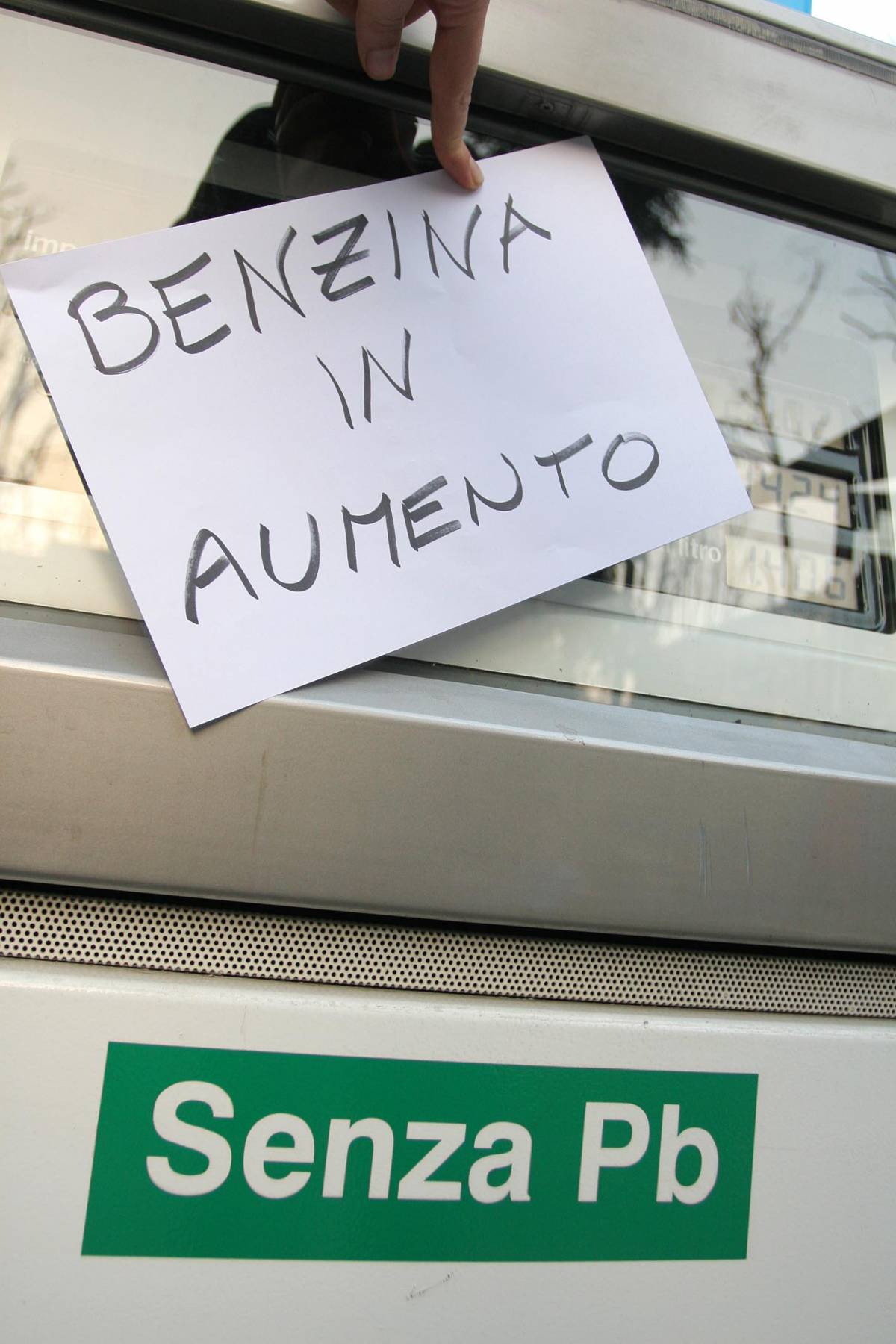 Benzina e gasolio  
sfondano quota 1,5 euro