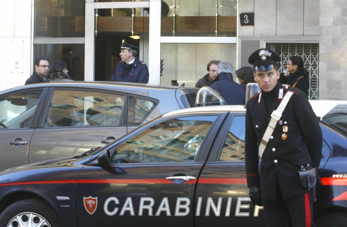 Cinese violenta figlia, 
15enne rimane incinta