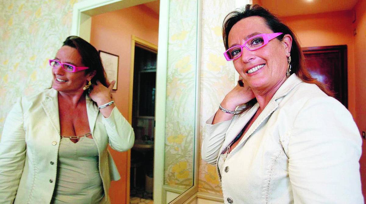 Clara, la sindachessa-scrittrice 
che fa arrossire un paese intero