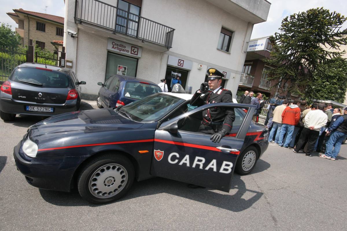 Incendiano la scuola, 
denunciati tre minori