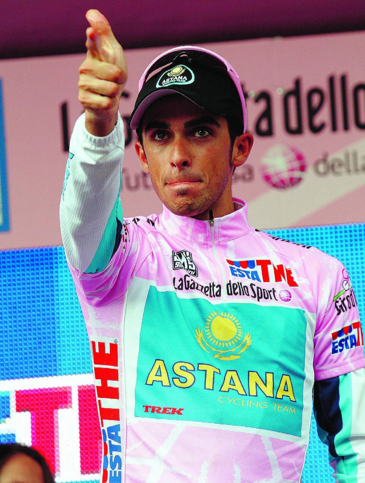 Basta mezzo Contador E le sparate di Riccò si spengono sul Mortirolo