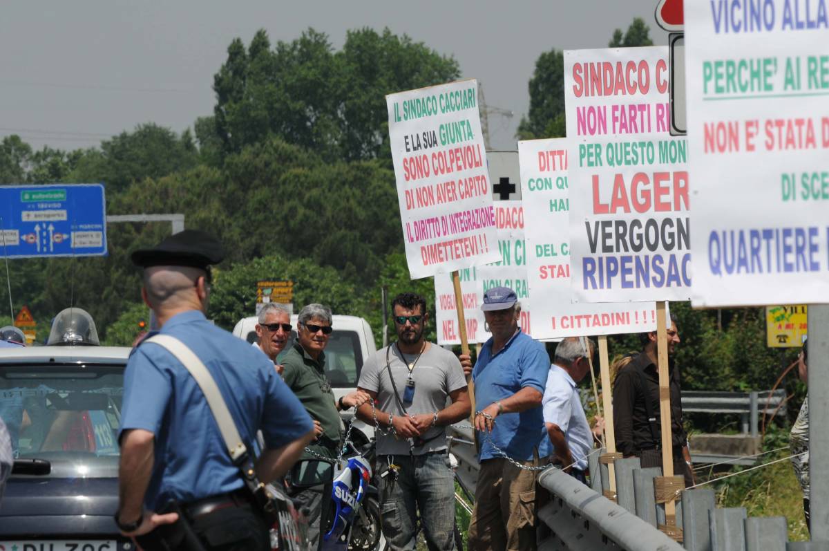 Mestre, ancora blocchi 
per il campo nomadi 
No global contro la Lega