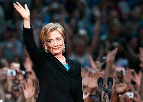 L’addio della Clinton:  
"Farò ogni sforzo 
per aiutare Obama"