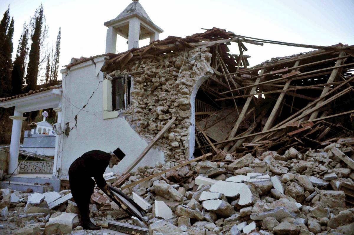 Paura in Grecia, la terra 
trema nel Peloponneso