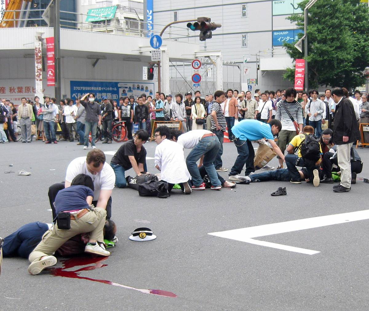 Strage a Tokyo: un  folle 
uccide sette persone