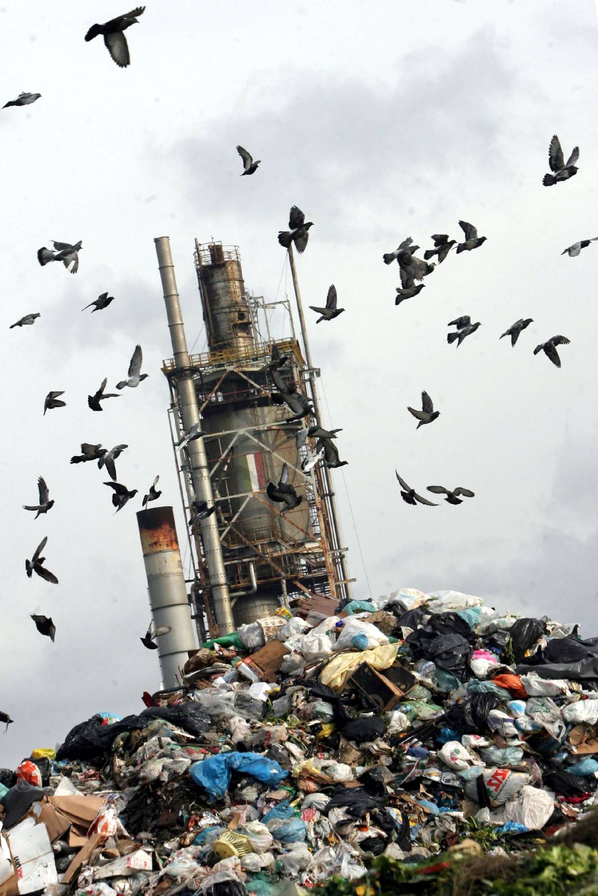 Caos rifiuti, in 10 giorni pronte tre discariche