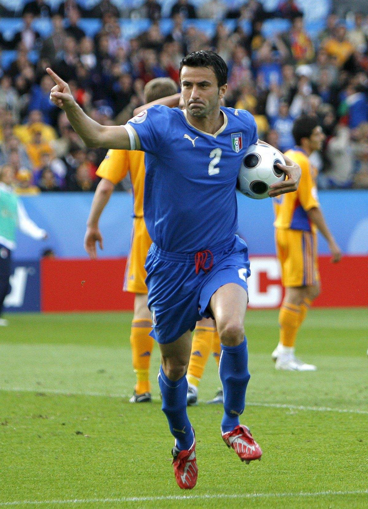 Buffon non basta: 1-1, l'Italia resta ultima