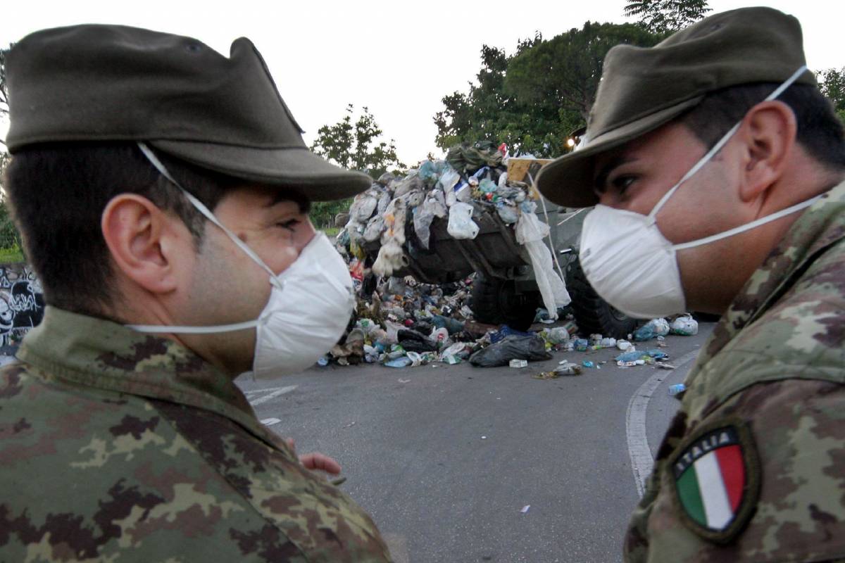 Bertolaso: "Sì alla discarica di Chiaiano"