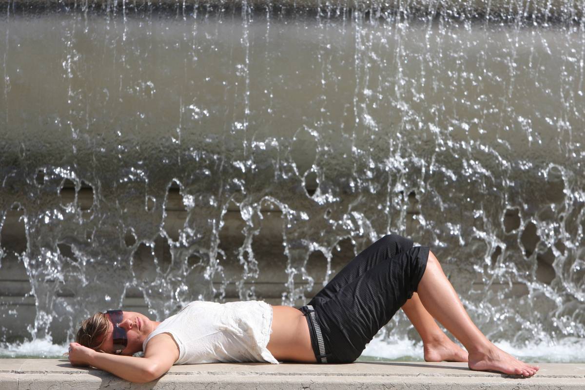 Caldo: allarme rosso 
fino a sabato 
In città è caro-acqua