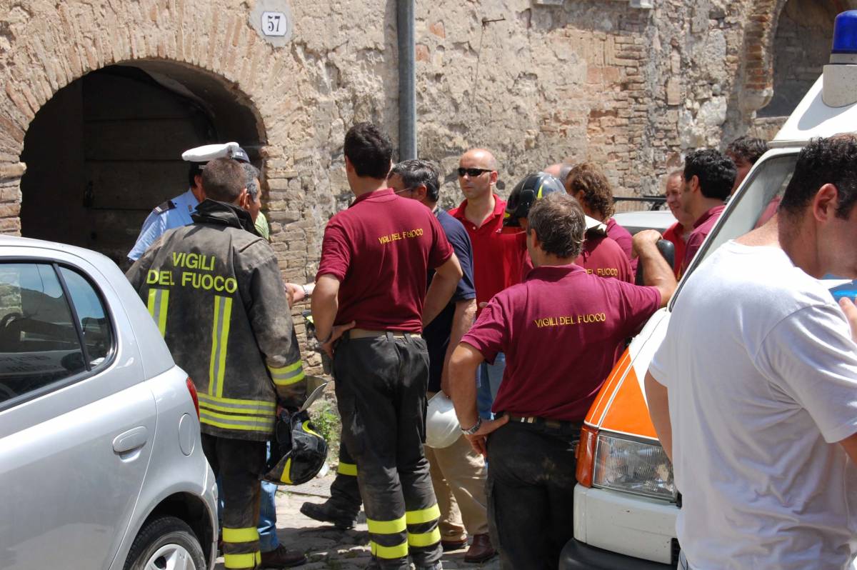 Amelia, crollano i solai 
di un palazzo fatiscente 
Un morto e un ferito