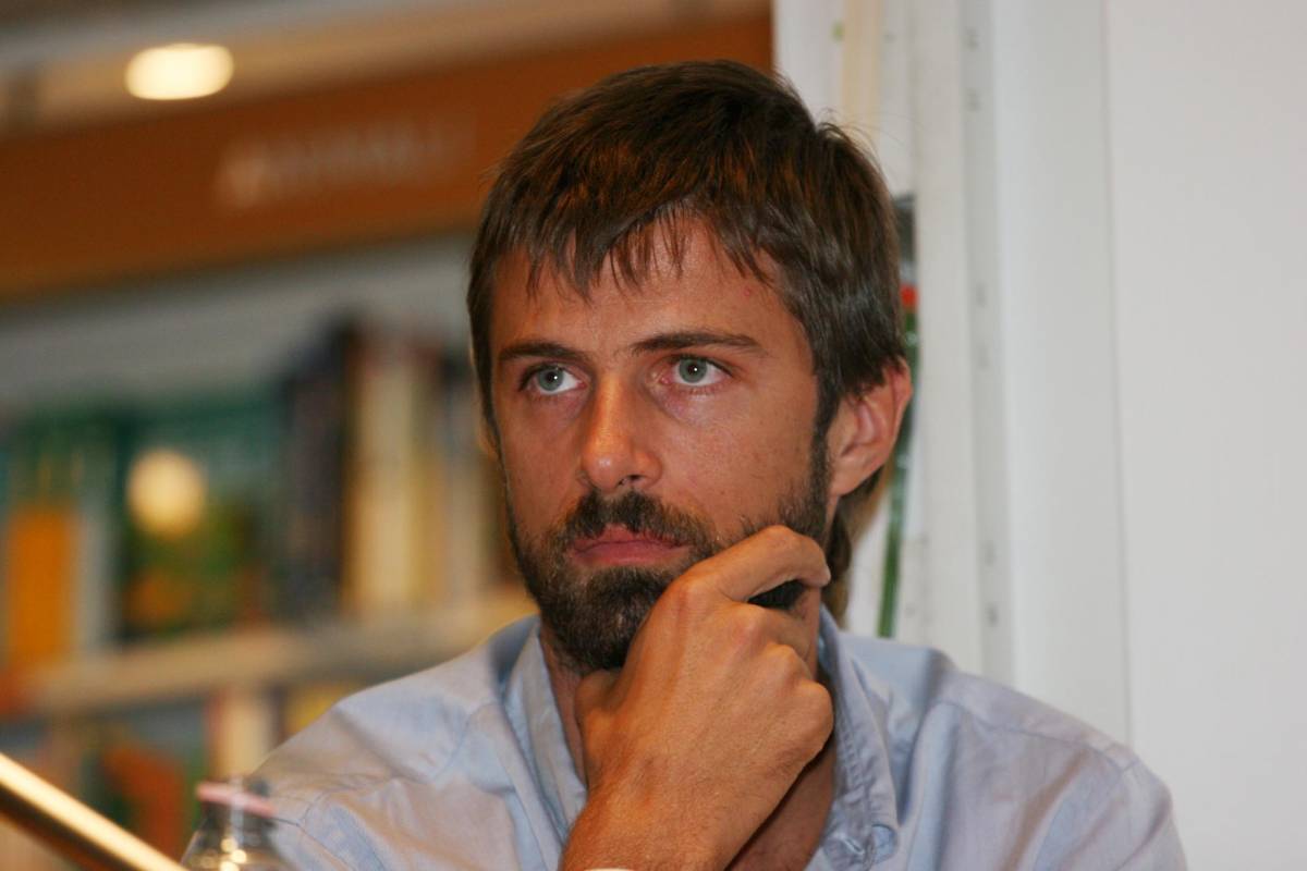 Kim Rossi Stuart investe uomo col gommone