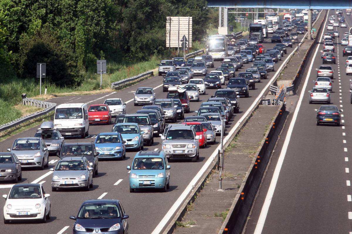 Code d'estate: fila di 50 km fra Bologna e Imola