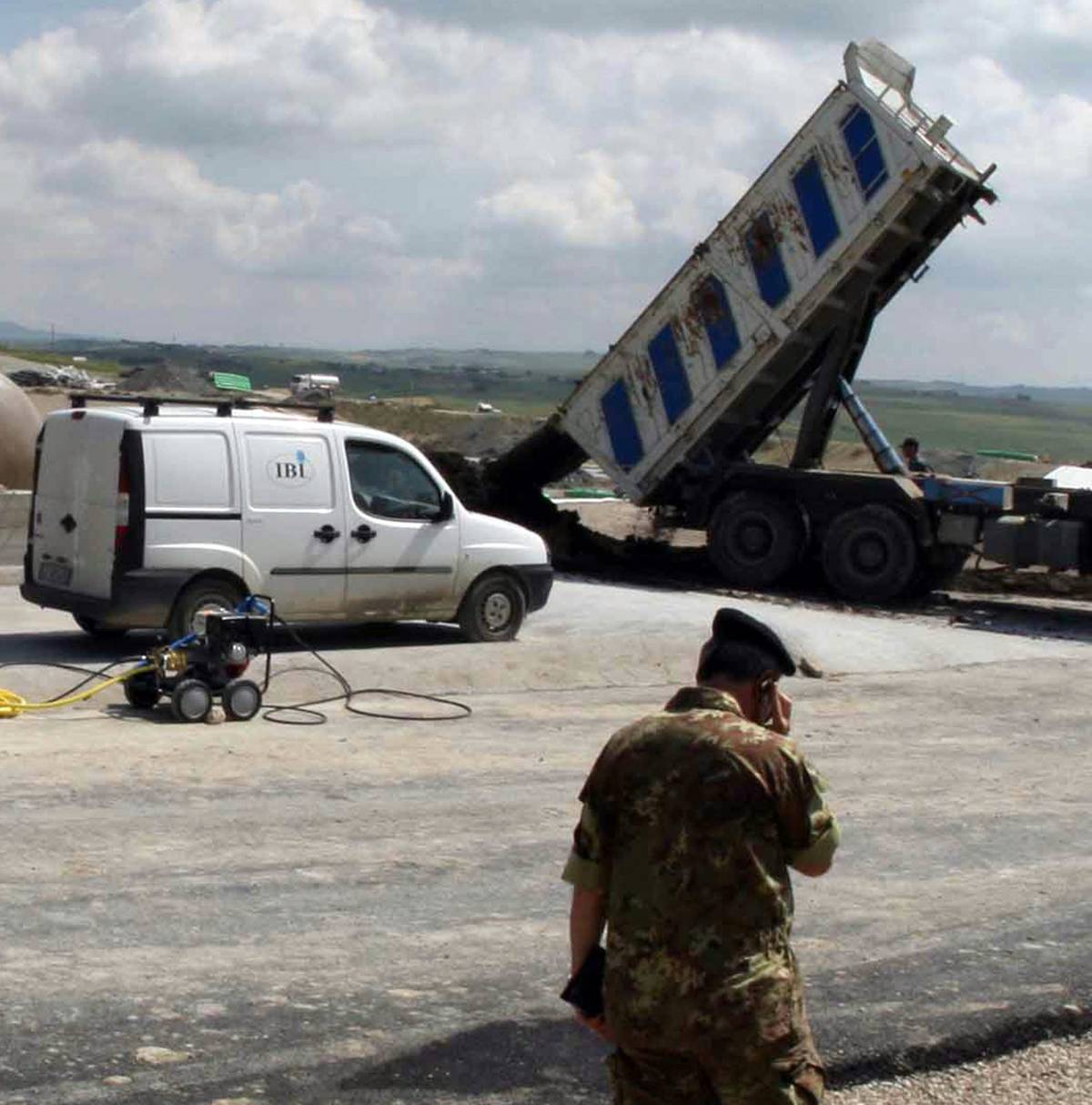 L'esercito nella discarica di Chiaiano