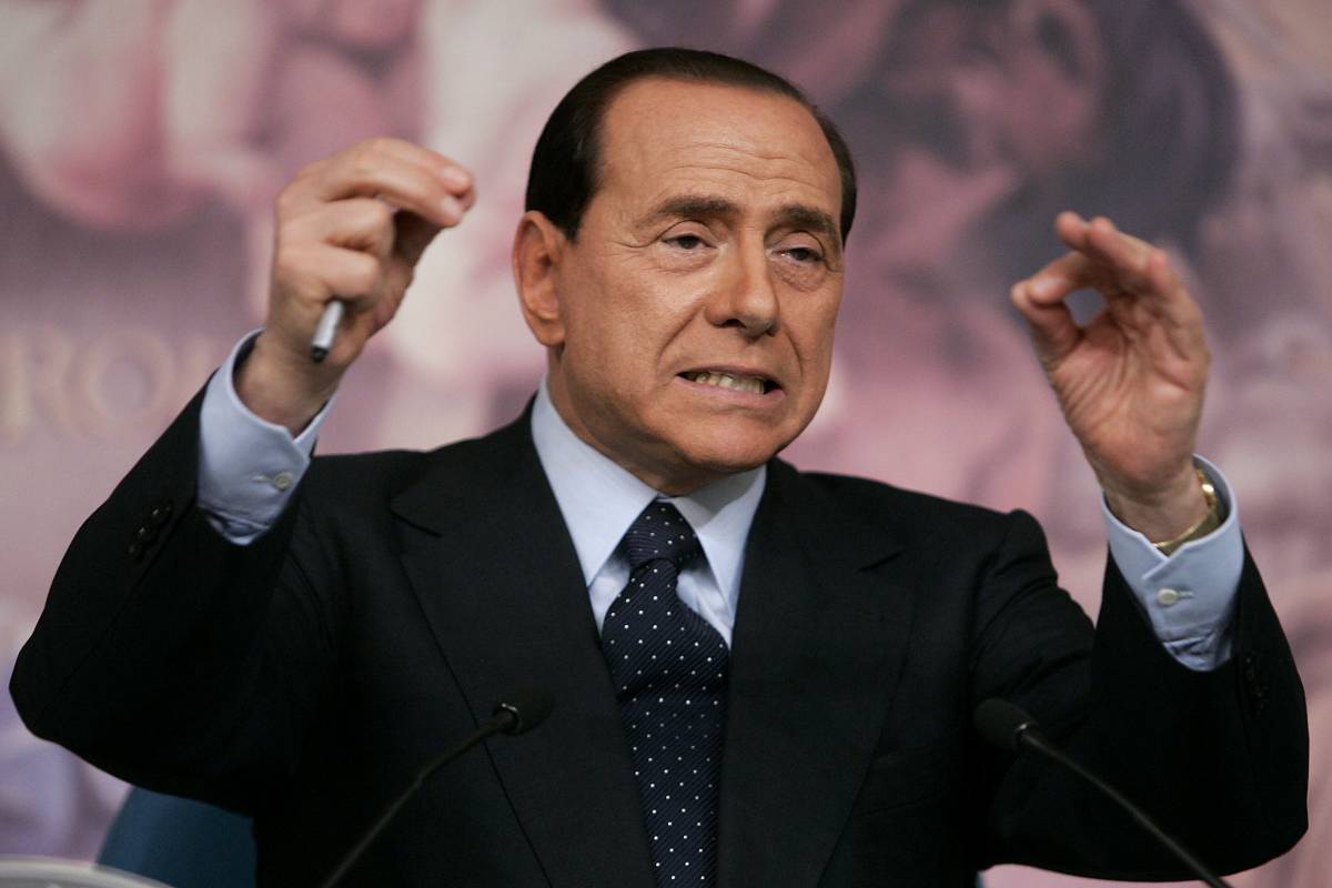 Berlusconi: "Insieme giustizia e federalismo" 
Maroni: "La maggioranza sarà compatta"