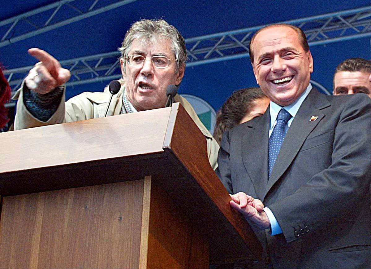 Berlusconi rassicura la Lega: "Insieme 
riforma della giustizia e federalismo fiscale"