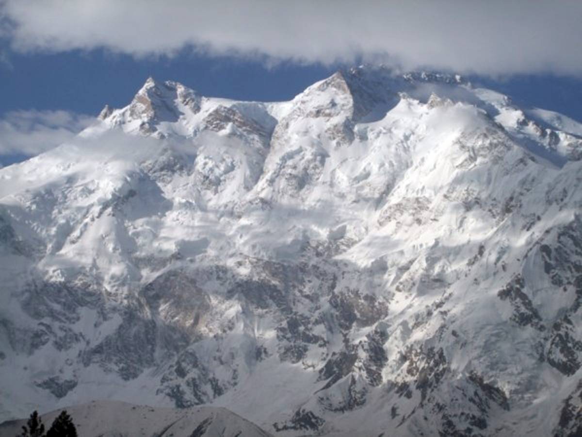 Himalaya, gli alpinisti 
sono vivi a 6.950 metri 
Elicottero bloccato