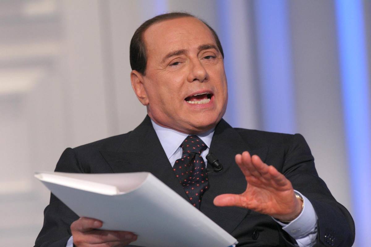 Berlusconi: "Ora chi mi risarcirà?"