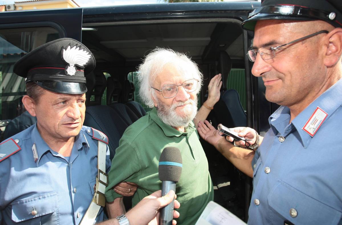 Contrada fuori dal carcere ma resta prigioniero