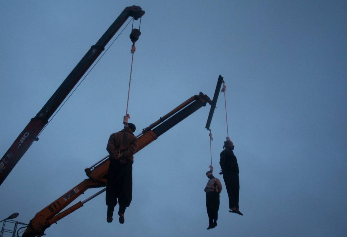 Iran: in pochi minuti 
ventinove impiccati