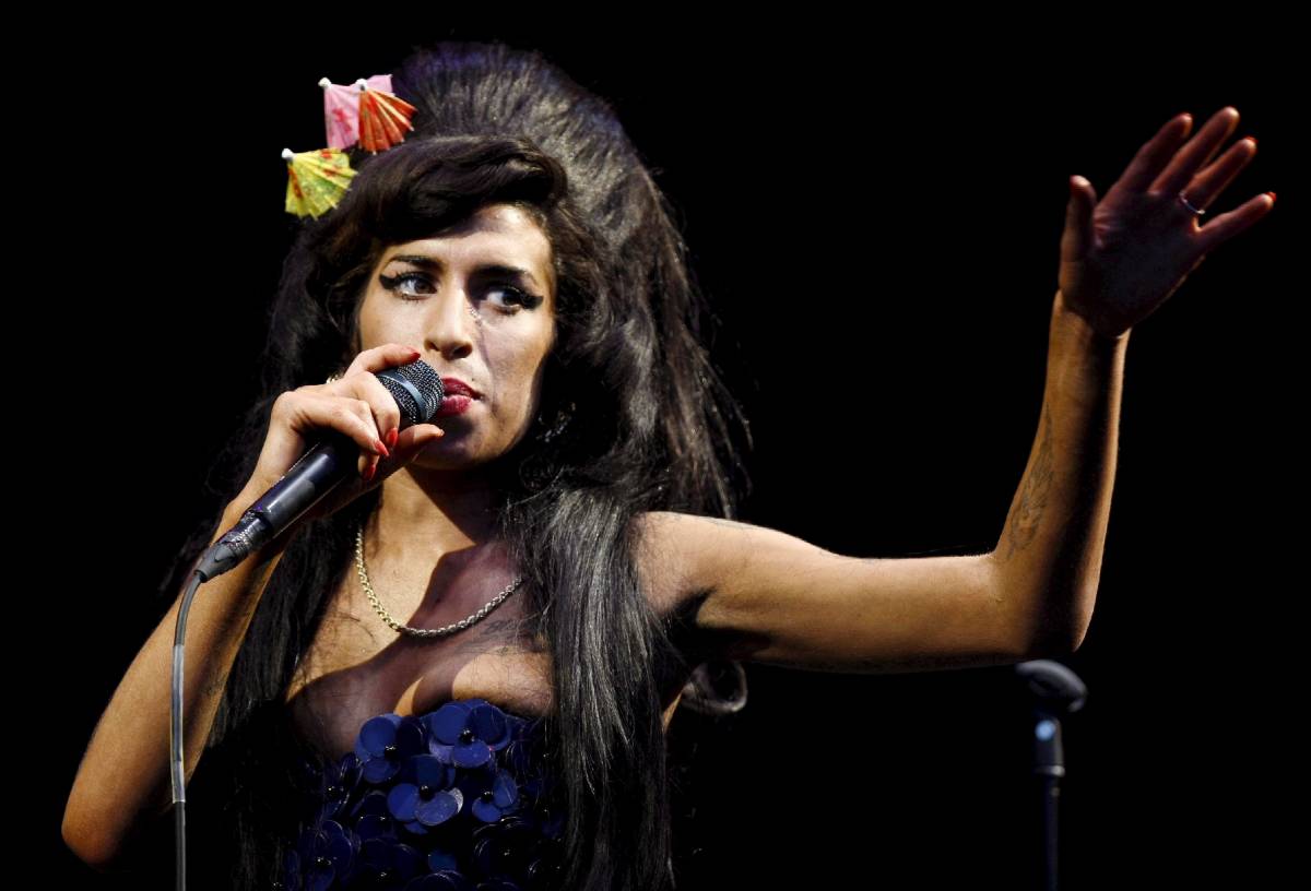 Amy Winehouse dimessa dall'ospedale