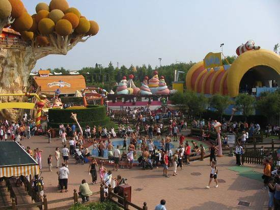 Gardaland, muore sul lavoro travolto da trenino