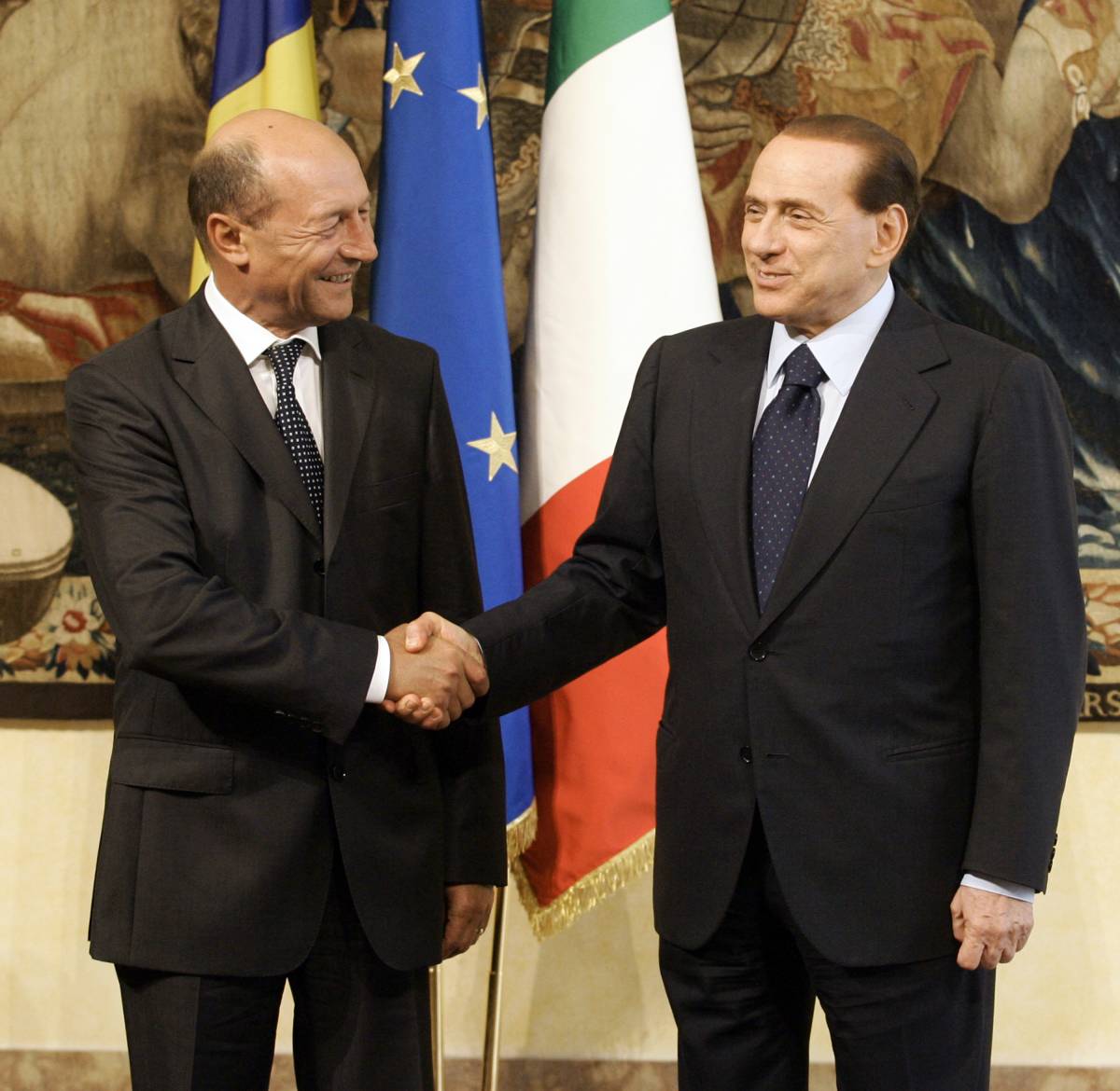 Berlusconi: all’Italia serve un bel drizzone