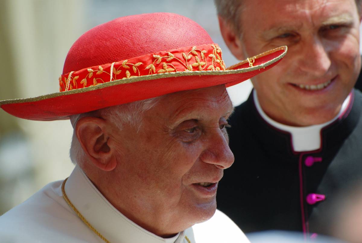 Benedetto XVI: "Le Olimpiadi possano essere 
un valido esempio di dignità e di convivenza"