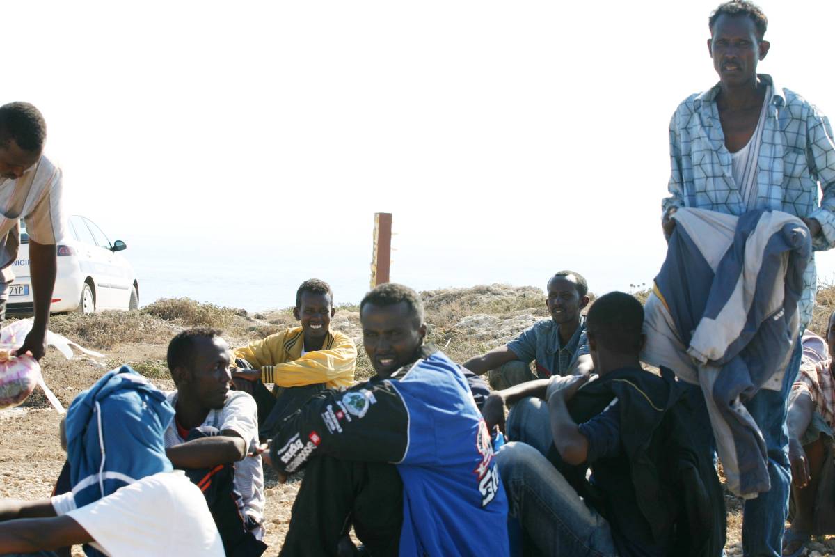 Sbarchi record a Lampedusa 
Dietro c'è il piano di Gheddafi