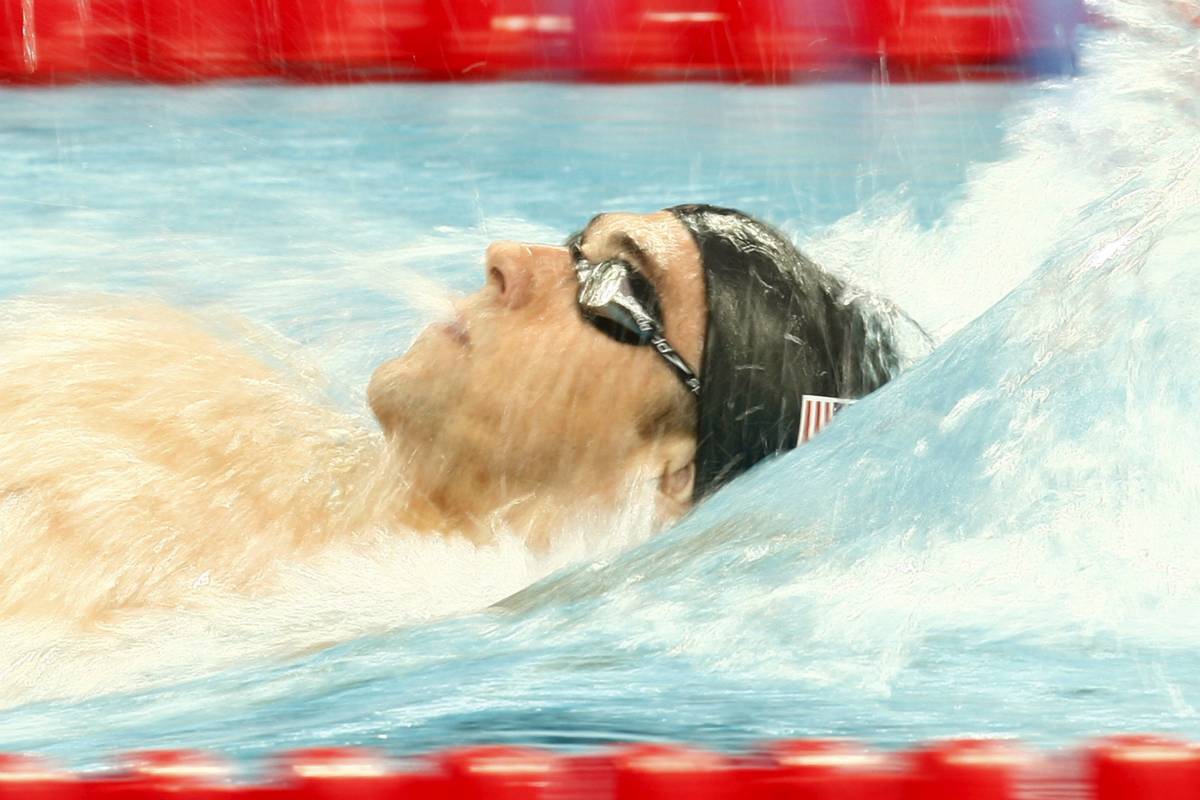 Phelps, oro nei 400 misti e record mondiale