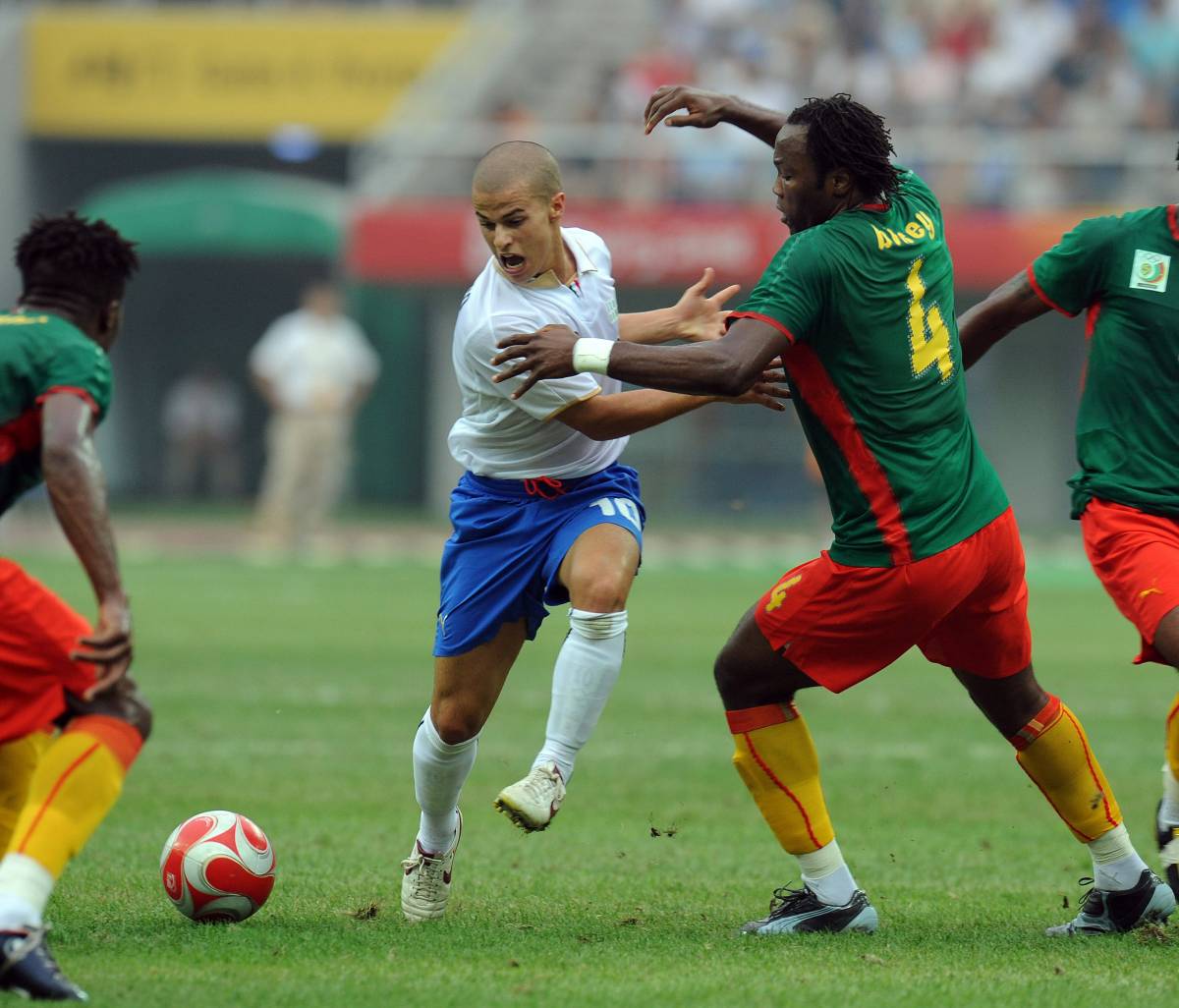 Come nel 1982: Italia-Camerun sospetti di biscotto