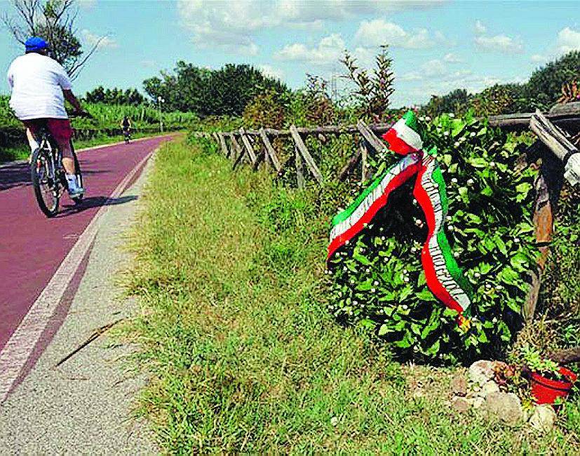 Moriccioli, fiori sulla ciclabile