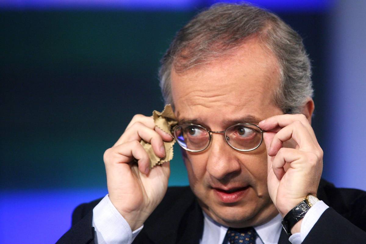 Il Pd a Fini: "Ci aiuti sul voto agli immigrati"
