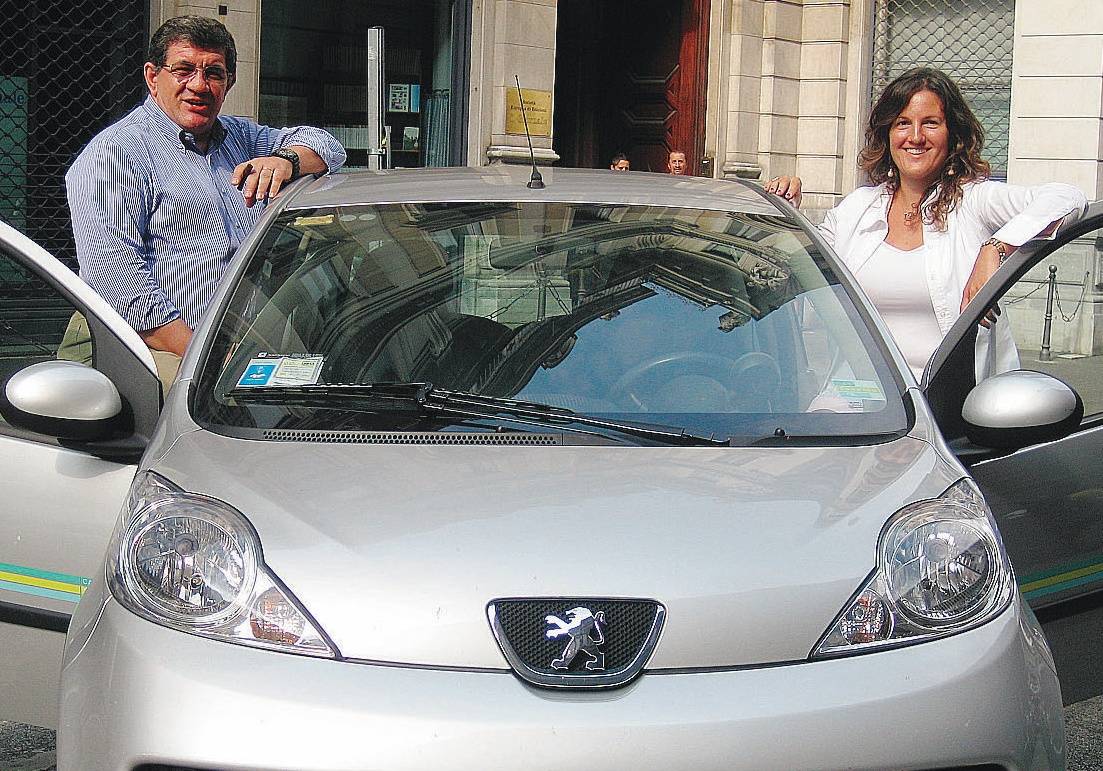 Car sharing? Conviene ma mancano i posteggi