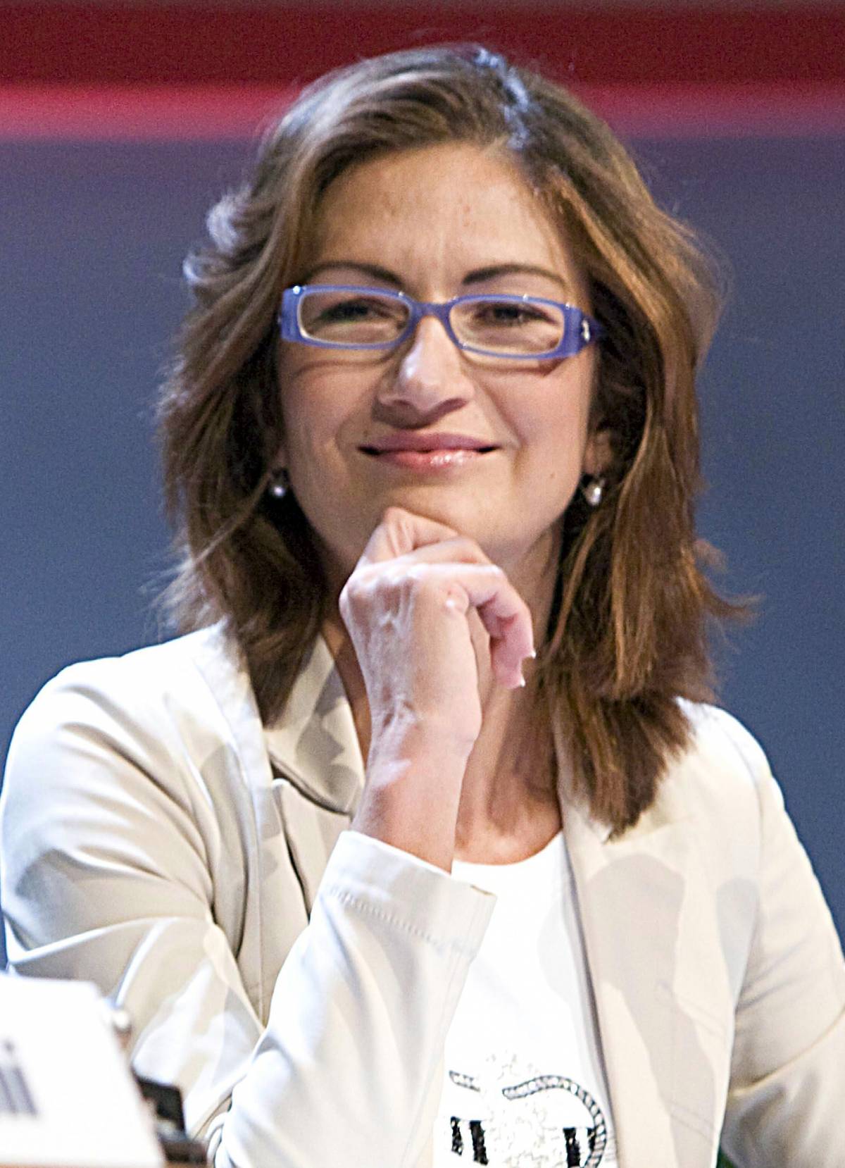 La Gelmini: meno insegnanti e stipendi più alti