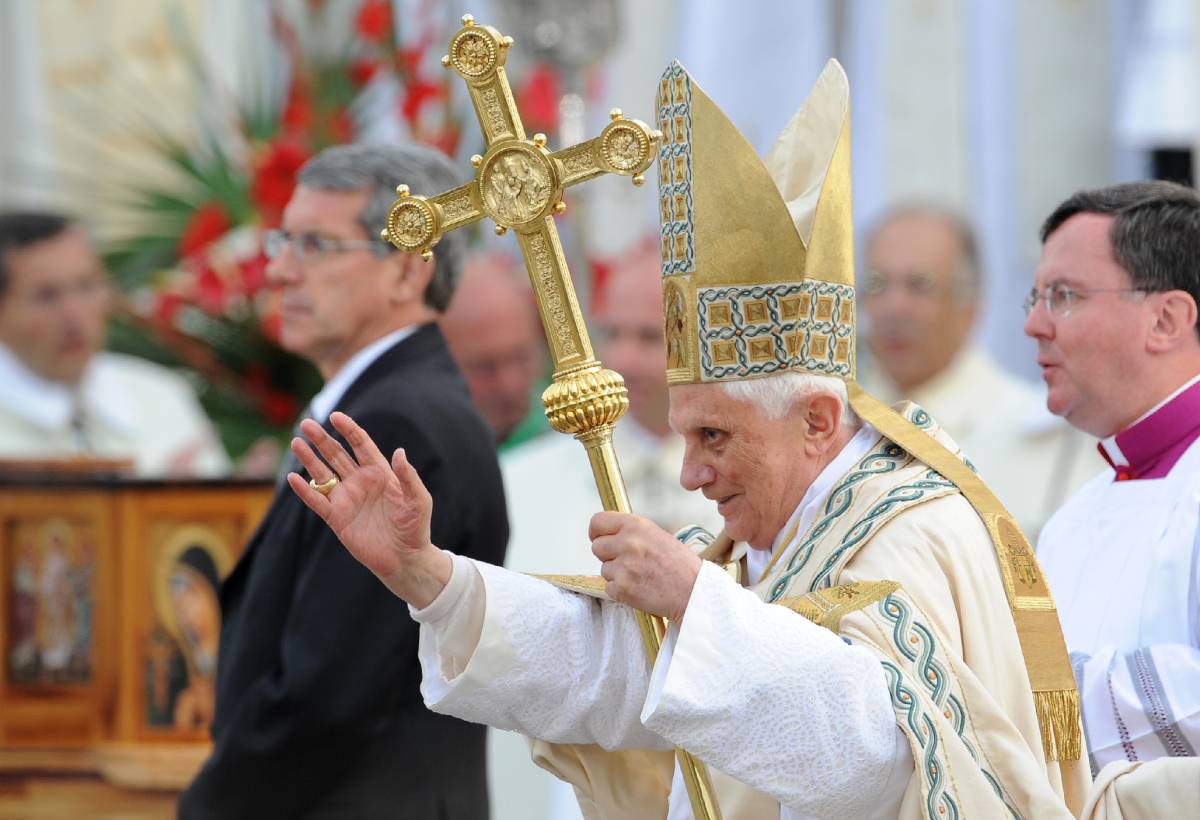 Il Papa: "Basta polemiche sulla messa in latino"