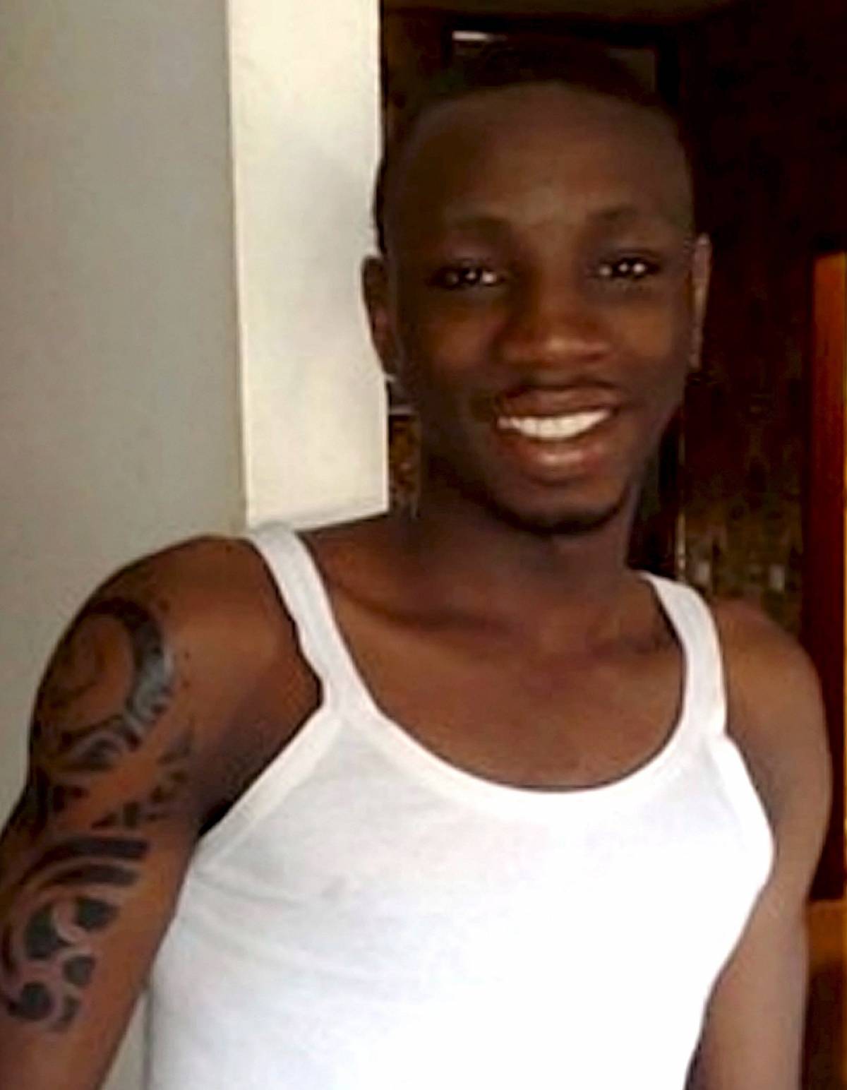 Ragazzo ucciso, il fratello: 
"Ergastolo per i due killer" 
Il pm: "No odio razziale"