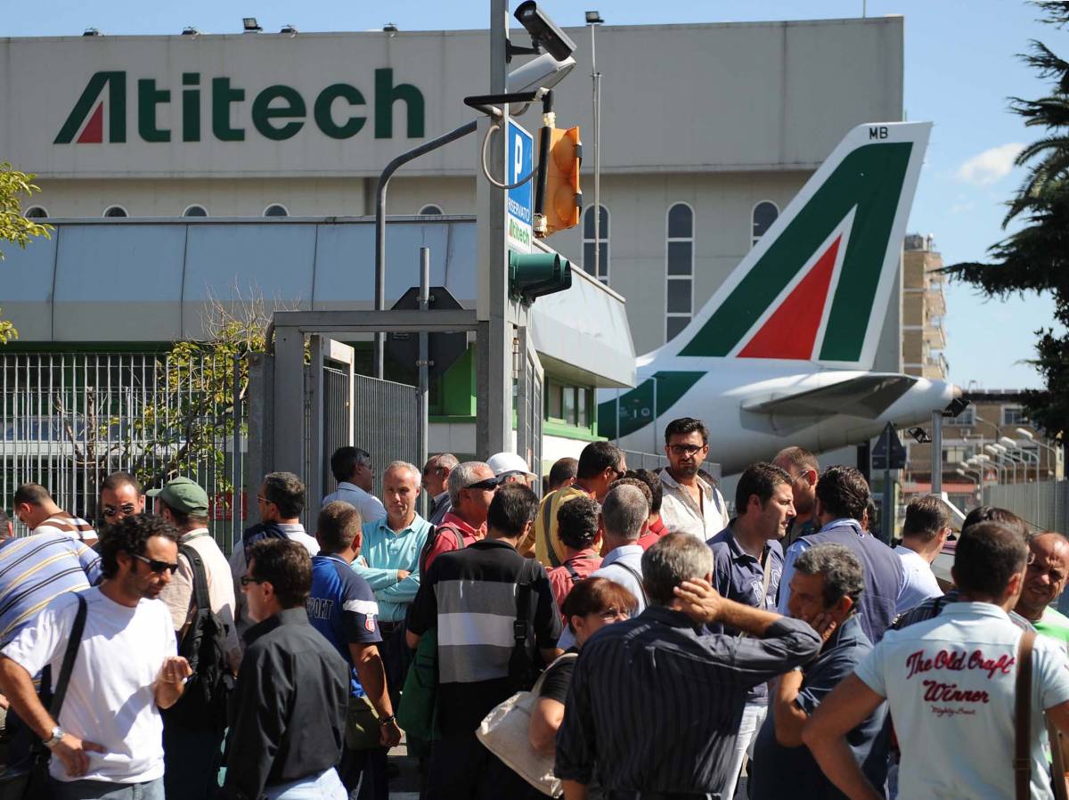 Alitalia, accordo o fallimento: ultimo volo