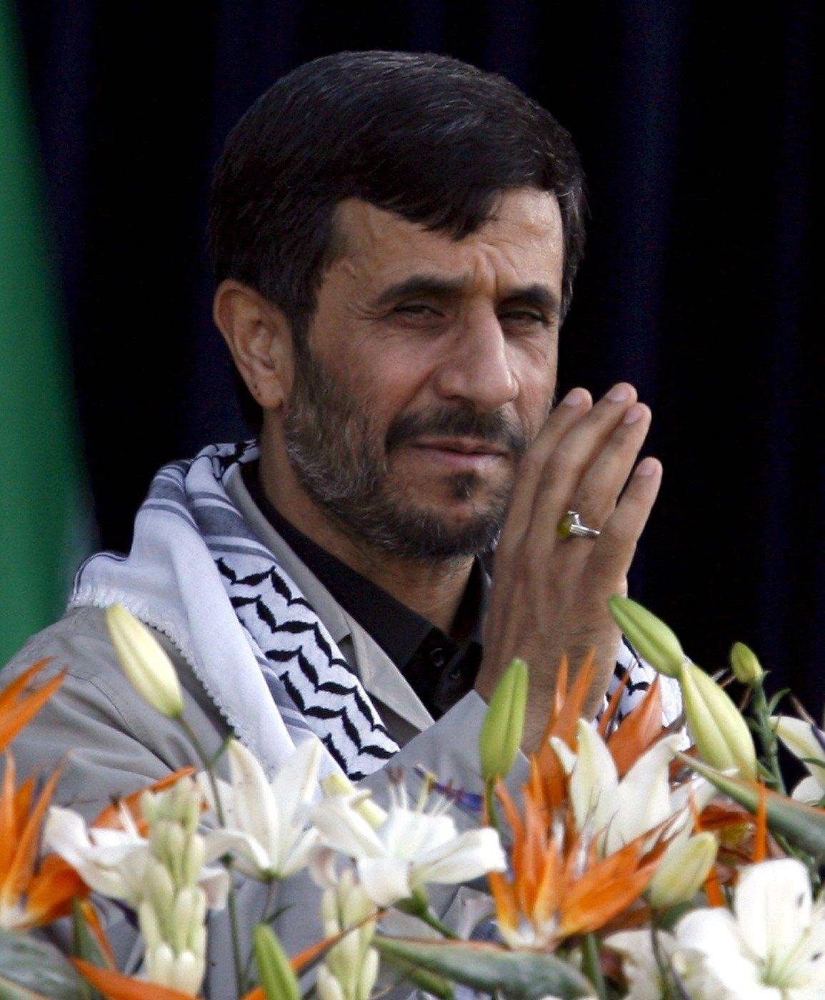 Ahmadinejad-Hitler,  
è scontro tra Italia e Iran