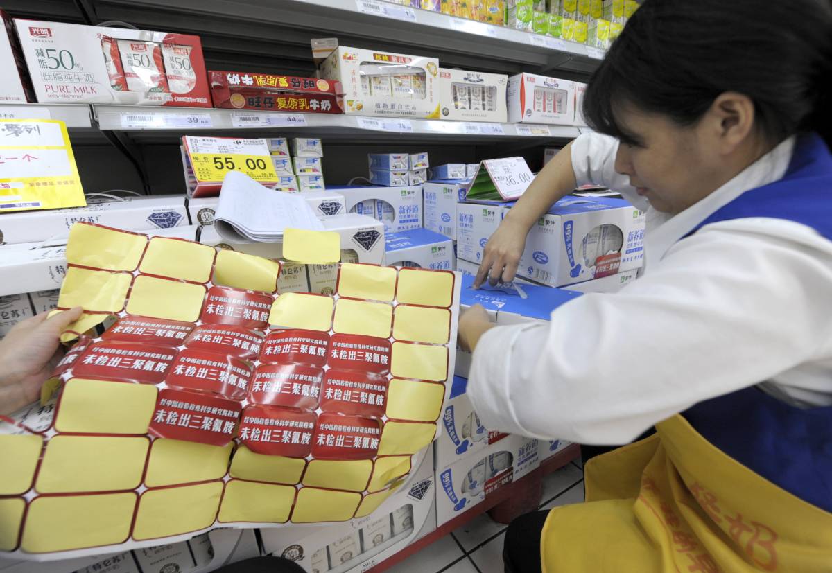 Melamina, cracker e cereali a rischio 
Anche in Giappone è allarme latte