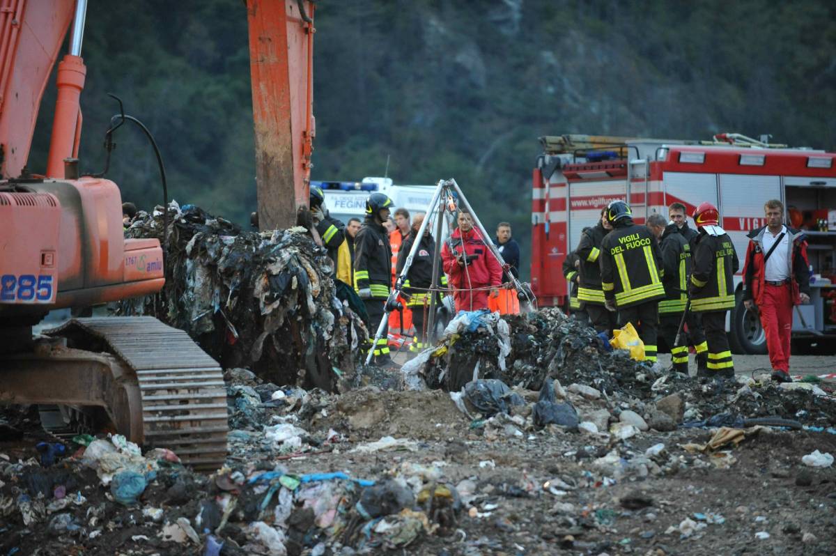 Genova, incidente 
in discarica: asfissiato 
nel pozzo a 70 gradi