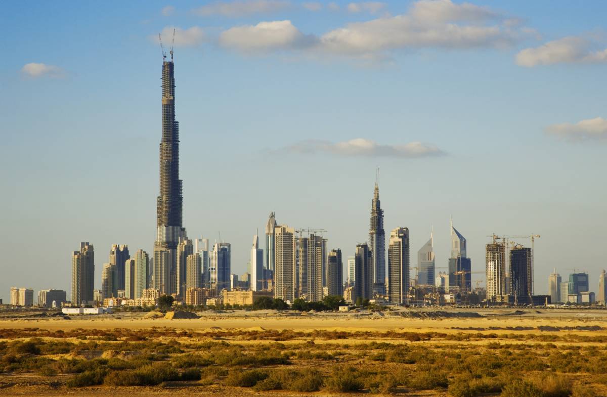 Dubai, un grattacielo da record 
Mille metri a scalare il cielo