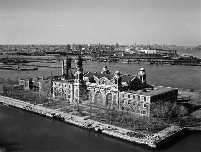 www.ellisisland.org: il sito degli eroi di terza classe