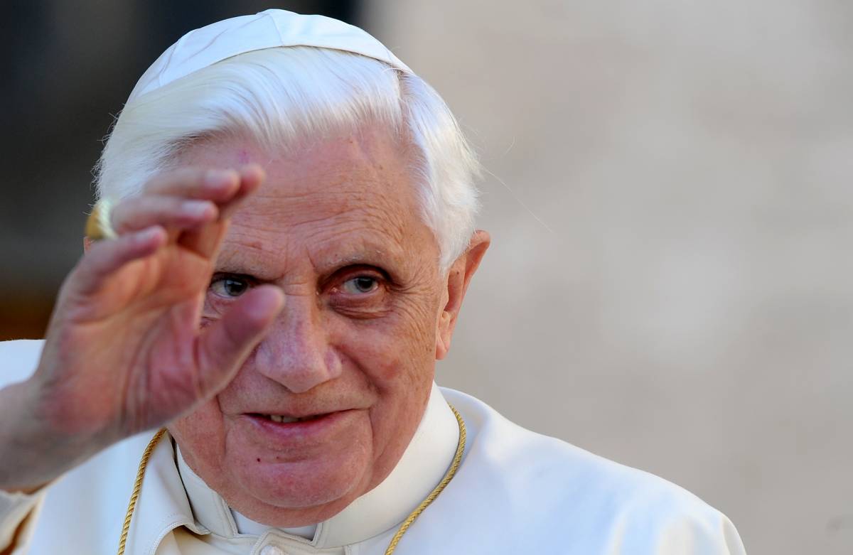 Papa Ratzinger: "Pio XII condannò  
subito la mostruosità del nazismo"