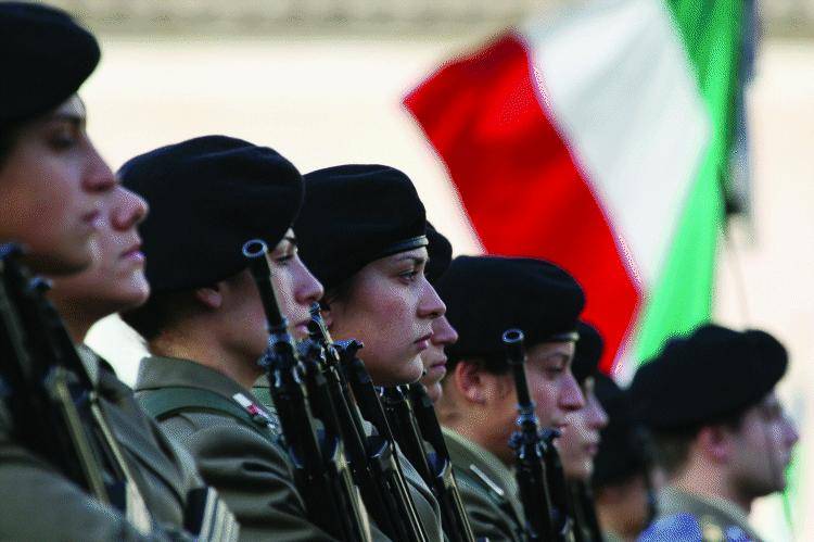 Tettamanzi: «La finanza? Deve solo servire l’uomo»