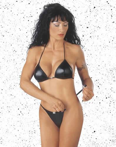 Schiaffi alla fidanzata: "Smetti con il porno"