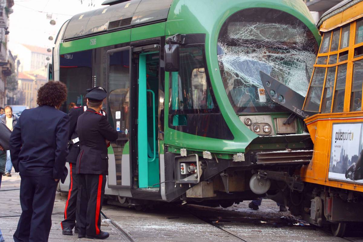 Scontro tra due tram: 
25 i feriti. Guarda il video