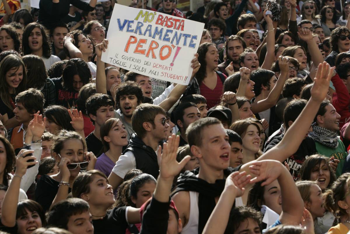 Scuola, scioperano contro la Gelmini 
E non sanno chi è