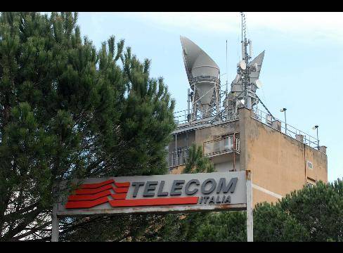 Fondi sovrani, accordo 
Finmeccanica-Abu Dhabi 
Tripoli guarda a Telecom